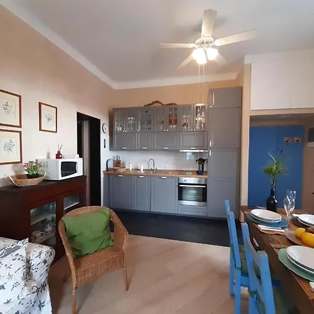 A Due Passi Dalle 5 Terre By Holiday World Apartman *