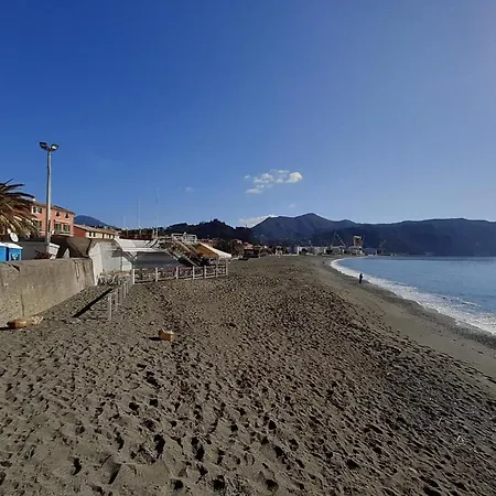 A Due Passi Dalle 5 Terre By Holiday World Apartman *